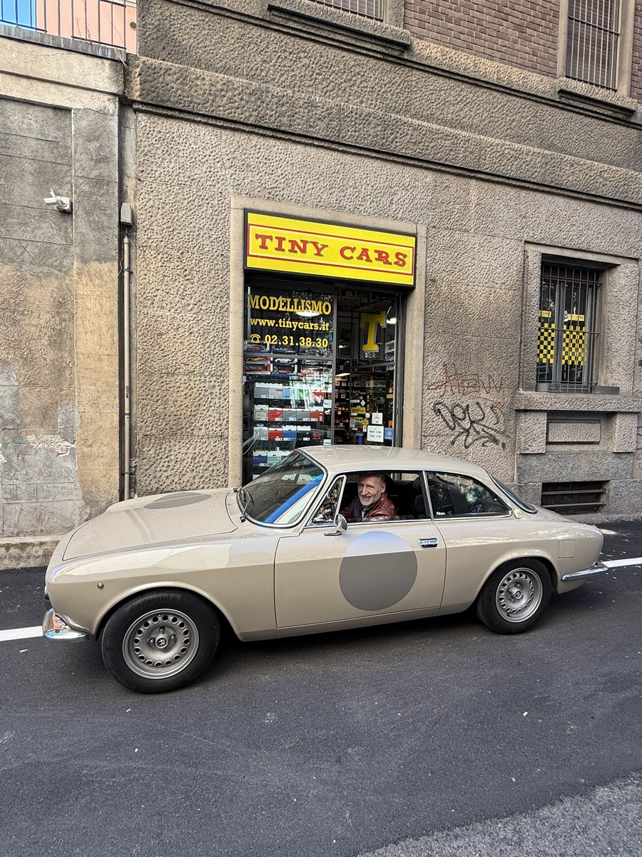 cars_tiny's tweet photo. Alfa Romeo GT 1300 Junior 1971 da Tiny Cars #tinycars #alfaromeo #alfaromeogt #alfaromeogtjunior #auto #car #automobile #autodepoca https://t.co/v3zxx30ybA