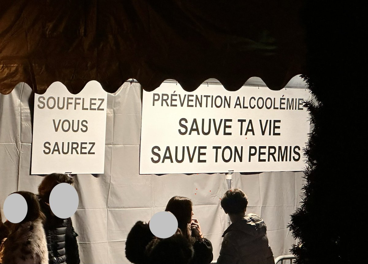 Prefet78's tweet photo. 🚨 Sécurité routière : contrôles et #prévention, un même objectif 

Après les opérations de contrôles renforcés menées sur les routes du département, une action de sensibilisation aux conduites à risques s’est déroulée dans la nuit du 12 au 13 décembre au Pacha Club à Louveciennes.

👉 Cette action s’est tenue en présence du préfet des Yvelines et de la procureure de la République adjointe, aux côtés de l’ensemble des acteurs mobilisés : services de l’État, @PoliceNat78 , @pompiers78 et @ADPC78.

🎯 Objectif : responsabiliser les usagers, en particulier les jeunes et les clients de l’établissement, notamment :
• face aux comportements à risque (alcoolisation excessive, conduite sous l’emprise de substances),
• sur l’anticipation du retour de soirée, en rappelant un principe essentiel : #SAM, celui qui conduit, c’est celui qui ne boit pas.

👉 Ateliers pédagogiques, démonstrations, exposition « choc » et échanges avec les services de l’État ont permis de rappeler un message clair : sur la route, nous sommes tous responsables.

Les comportements dangereux sont irresponsables et mettent en danger sa propre vie comme celle des autres.
🫵 Évitons de nouveaux drames.

@RoutePlusSure