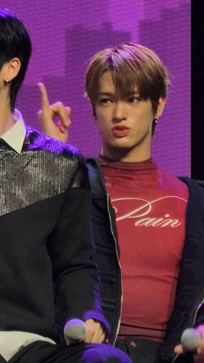 the visual…….(+ last one is unintentionally cute) #NEXZ #SEITA