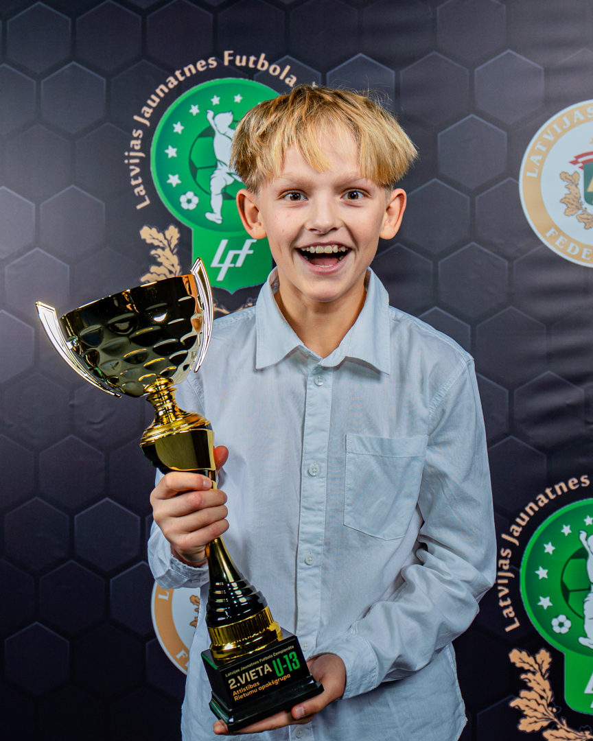 FK “Jelgava” akadēmijas sezona — ar atzinībām! 🏆
• Jaunatnes futbola kauss — U17
• 23 vārti un labākais spēlētājs — Ernests Ozols (U17-2)
• 🥈 vieta — U15 un U13-2. Labākie  - Edvards Gross un Gustavs Višņevskis
Lepojamies! 🔴🔵
📸 <a href="/kajbumba/">Futbola federācija</a> 
#fkjelgava #futbols #Jelgava