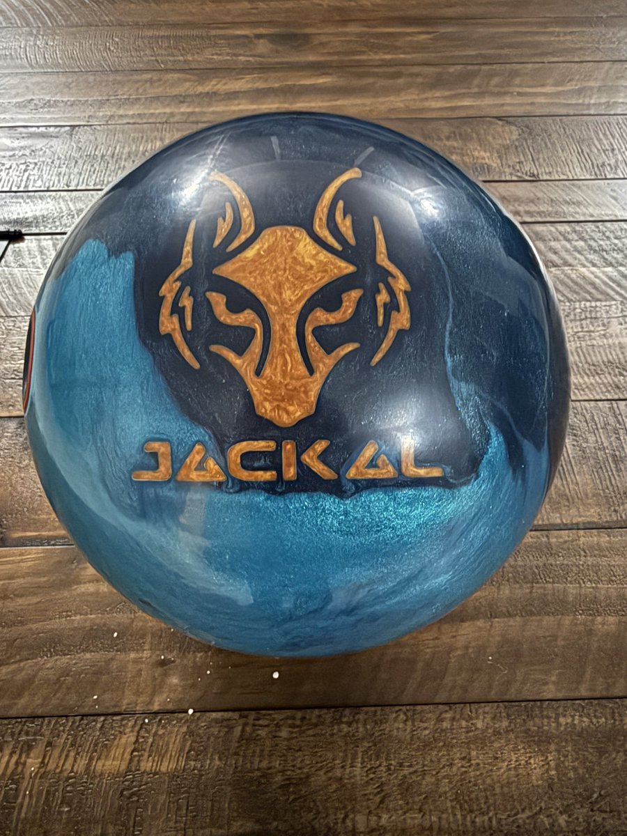 Punched up a couple Apex Jackals from <a href="/MotivBowling/">MOTIV Bowling</a> last night. These are absolutely gorgeous and cannot wait to throw them soon. New asymmetrical core, cover from the great Evoke Hysteria should make for an awesome combo. Videos to come!