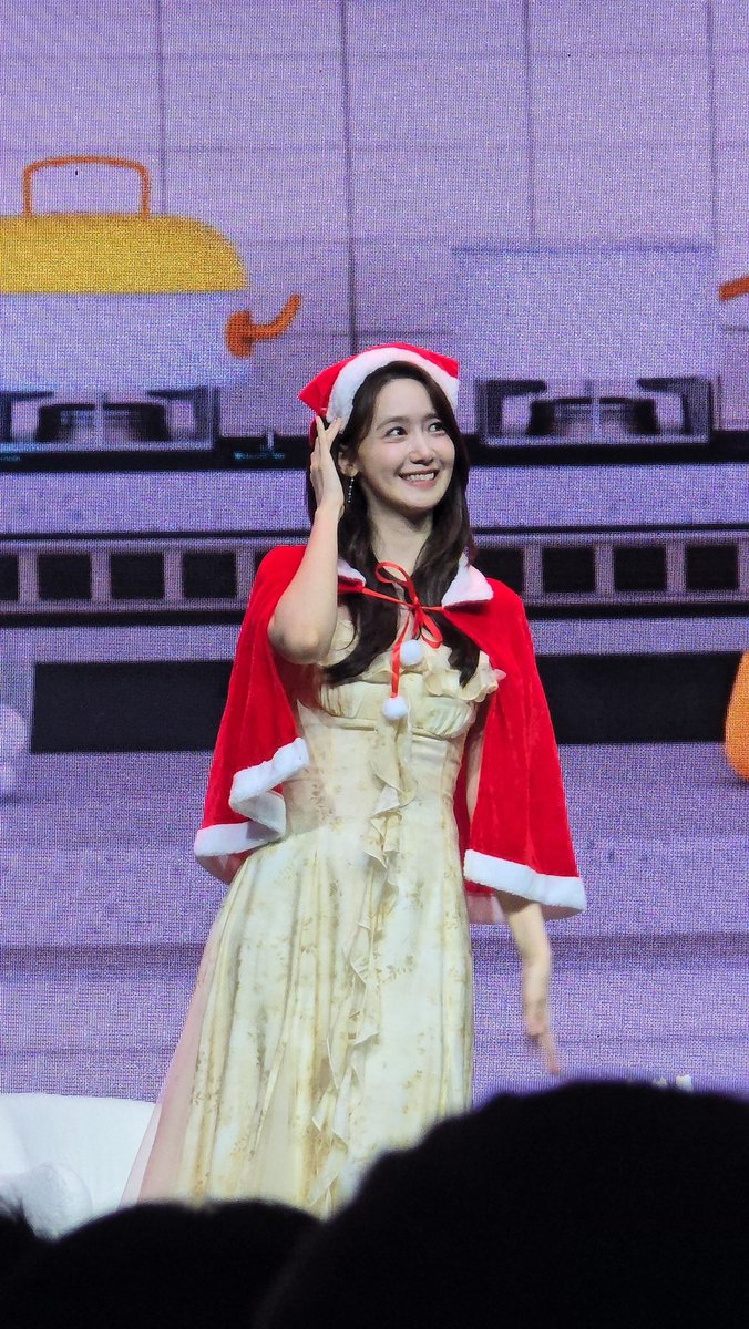 puiinoon_cnYong's tweet image. 😭😭😭😭😭 ใจนุเหลวไปหม๊ดดดด #YOONA_BonAppetitYourMajestyinBKK