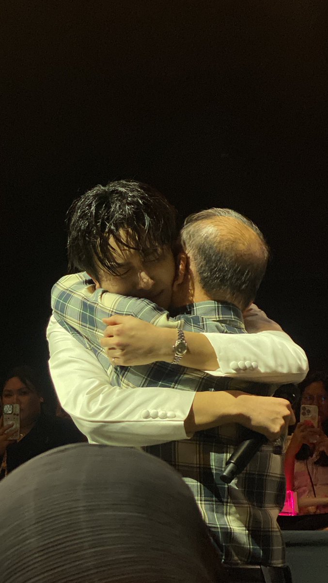 😭😭😭😭😭😭😭
#gornsROOM_CONCERT
#PROXIEGorn