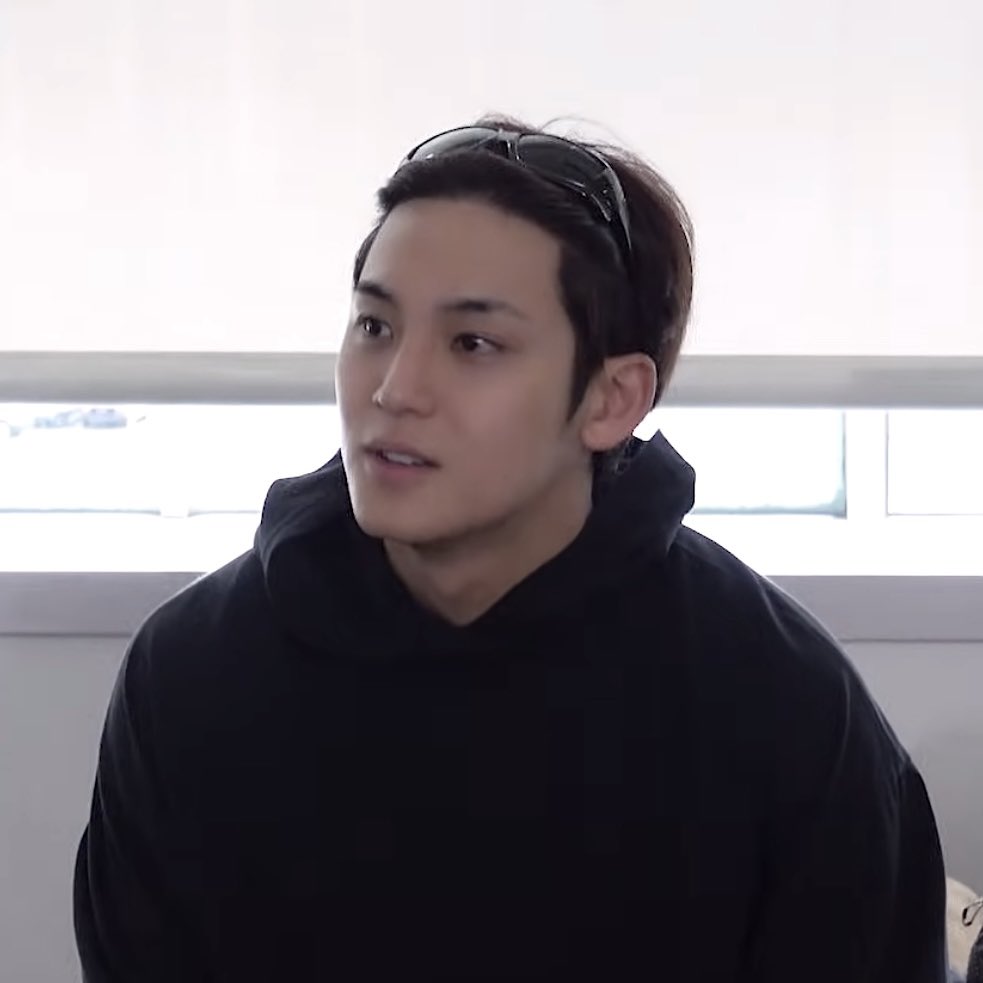 mingyutese's tweet image. love me a barefaced mingyu 🖤