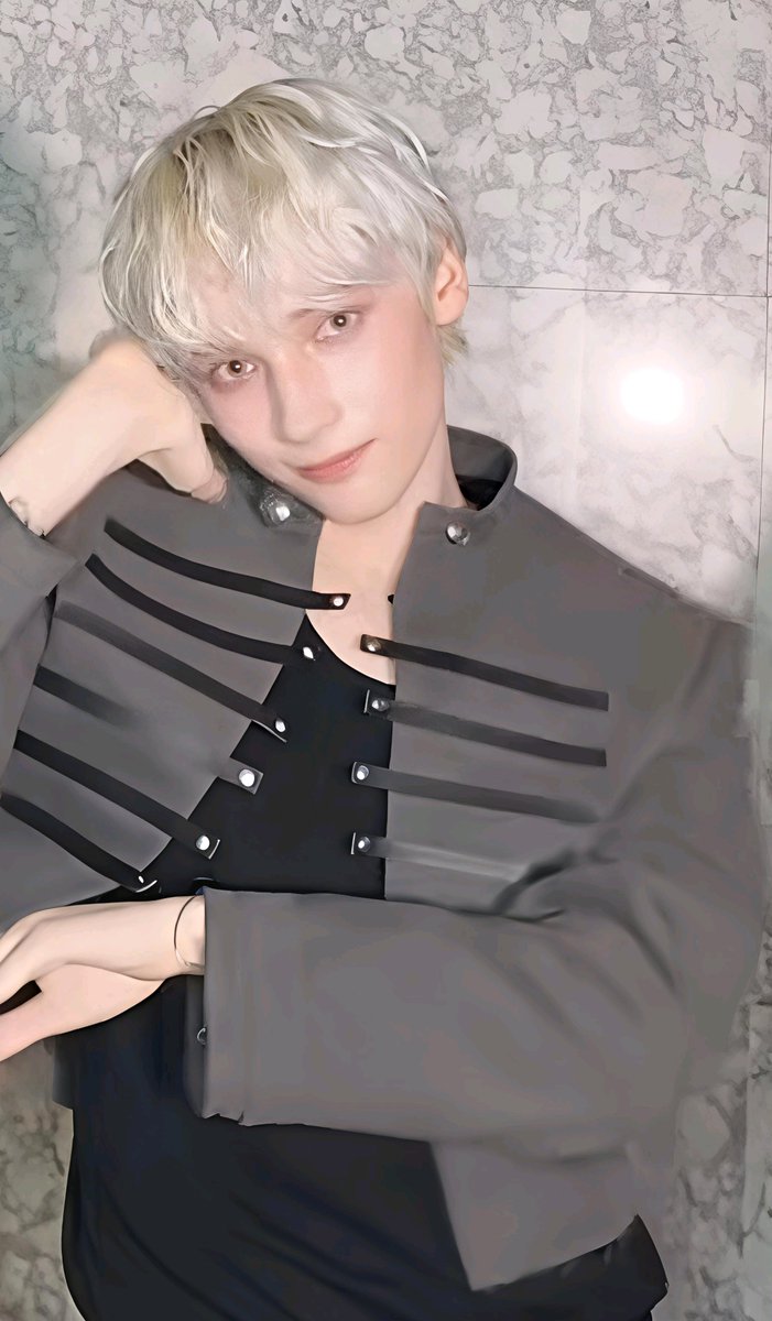 TXT weverse 日本語訳】コメント 🐧ヒュニンカイ 251213 20:29 👤：But