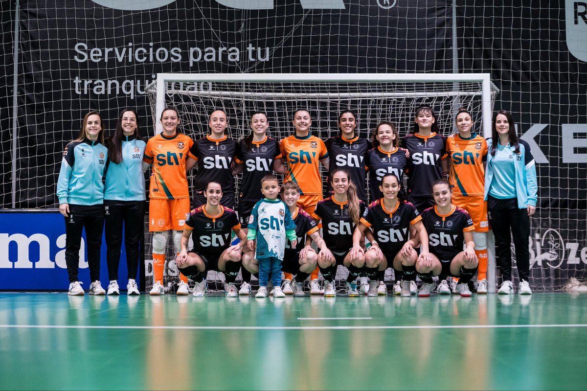 RoldanFSF's tweet photo. Importante victoria en casa tras la vuelta a la competición en un partido en el que el equipo ha ido de menos a más realizando una gran segunda parte.

Nos vemos el martes en el Gabriel Pérez a las 20:30H en el partido de Copa de la Reina🙌

¡Seguimos equipo!💪🧡

#STVRoldan https://t.co/NPuB57zX8z