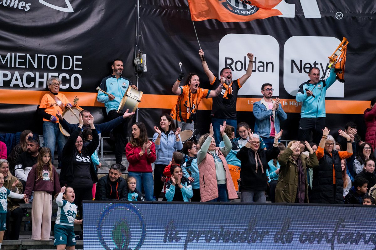 RoldanFSF's tweet photo. Importante victoria en casa tras la vuelta a la competición en un partido en el que el equipo ha ido de menos a más realizando una gran segunda parte.

Nos vemos el martes en el Gabriel Pérez a las 20:30H en el partido de Copa de la Reina🙌

¡Seguimos equipo!💪🧡

#STVRoldan https://t.co/NPuB57zX8z