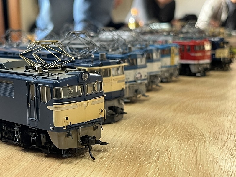 ★鉄道★ 参考画像　　④ 発売になりました😃‼️月刊鉄道ダイヤ情報📕の誌面に夕刻の京都嵐山に