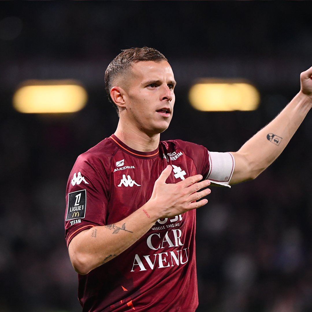 DAZN_BEFR's tweet photo. 🇫🇷 Metz - PSG
🕐 EN DIRECT à 19h00
📺 L’app DAZN
📱 https://t.co/qOw4ZsRVym
🎙️ @ChrisMorel87

#FCMPSG https://t.co/yNfAVT6XRq