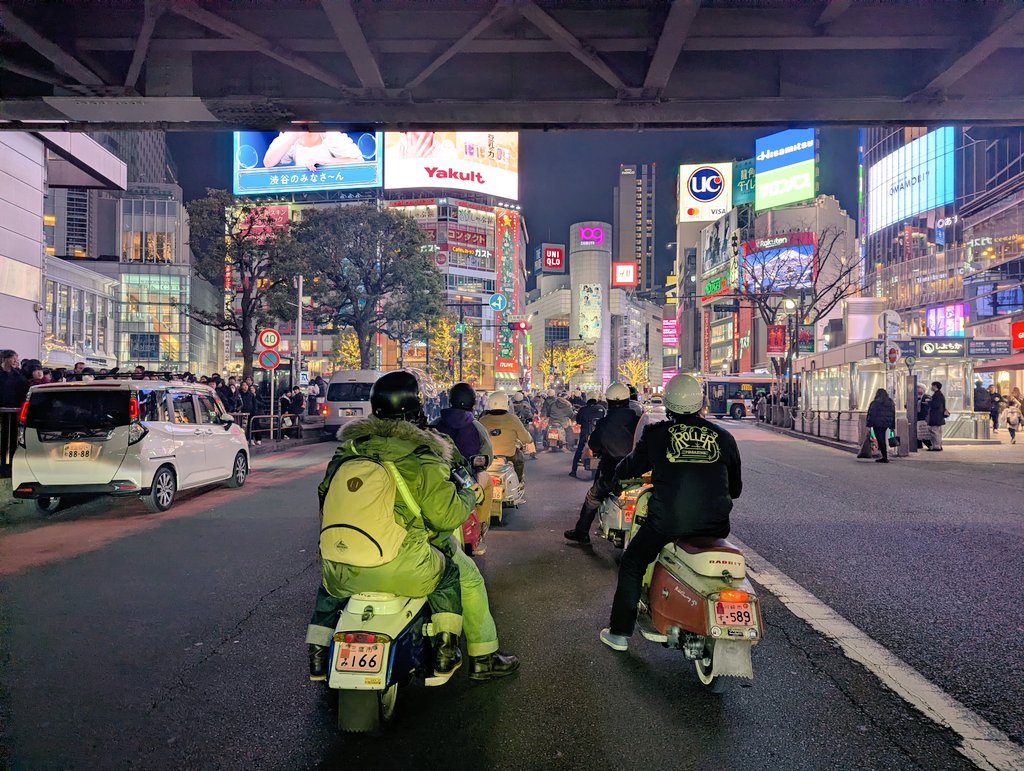 antique_cube's tweet photo. アーリーラビットナイトラン♪(´―`)
雨に降られたけど楽しかった♪
#Vespa
#P200E https://t.co/MCSo3n2VmJ