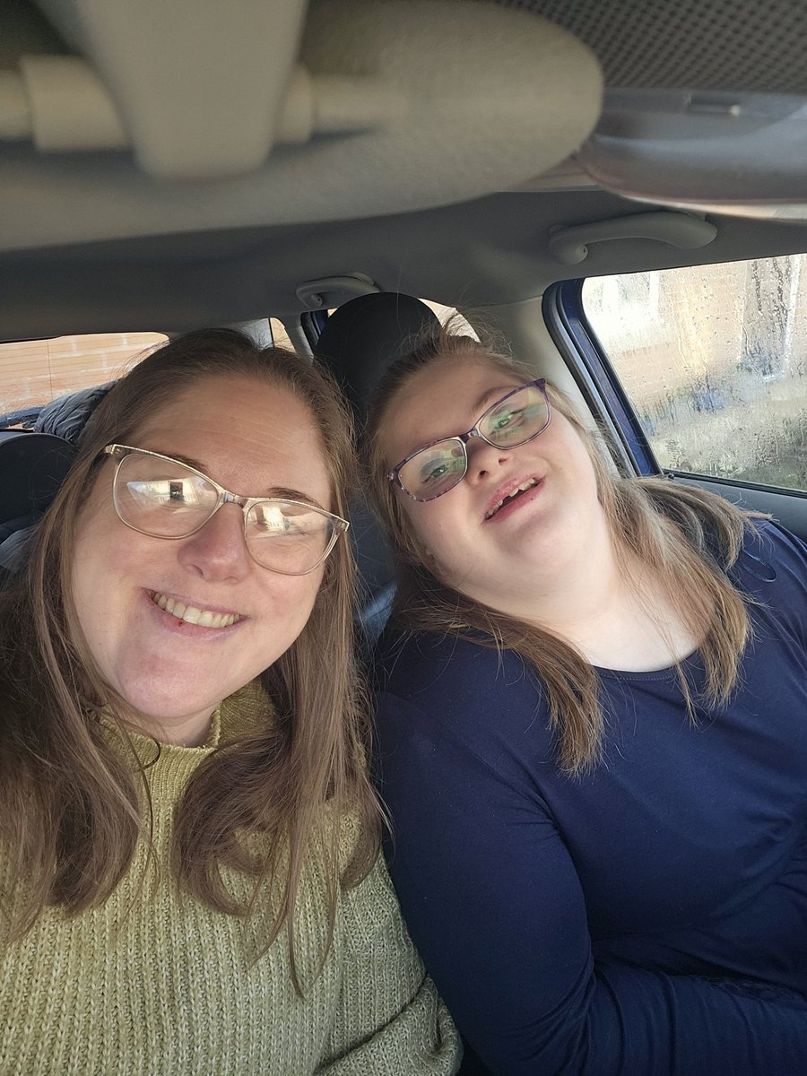 Emma Ludlow tweet media