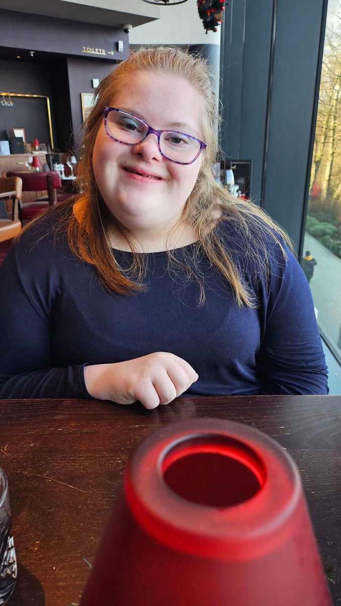 Emma Ludlow tweet media