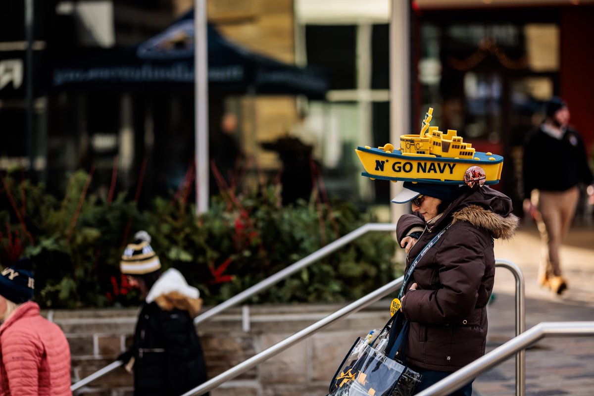 InnoVets_US's tweet image. It’s Army–Navy Game Day
A tradition rooted in honor, unity, and service.
As we reflect on past Army–Navy weekends, we stand with all who serve — on the field and beyond it.

Honor. Remember. Charge Forward.