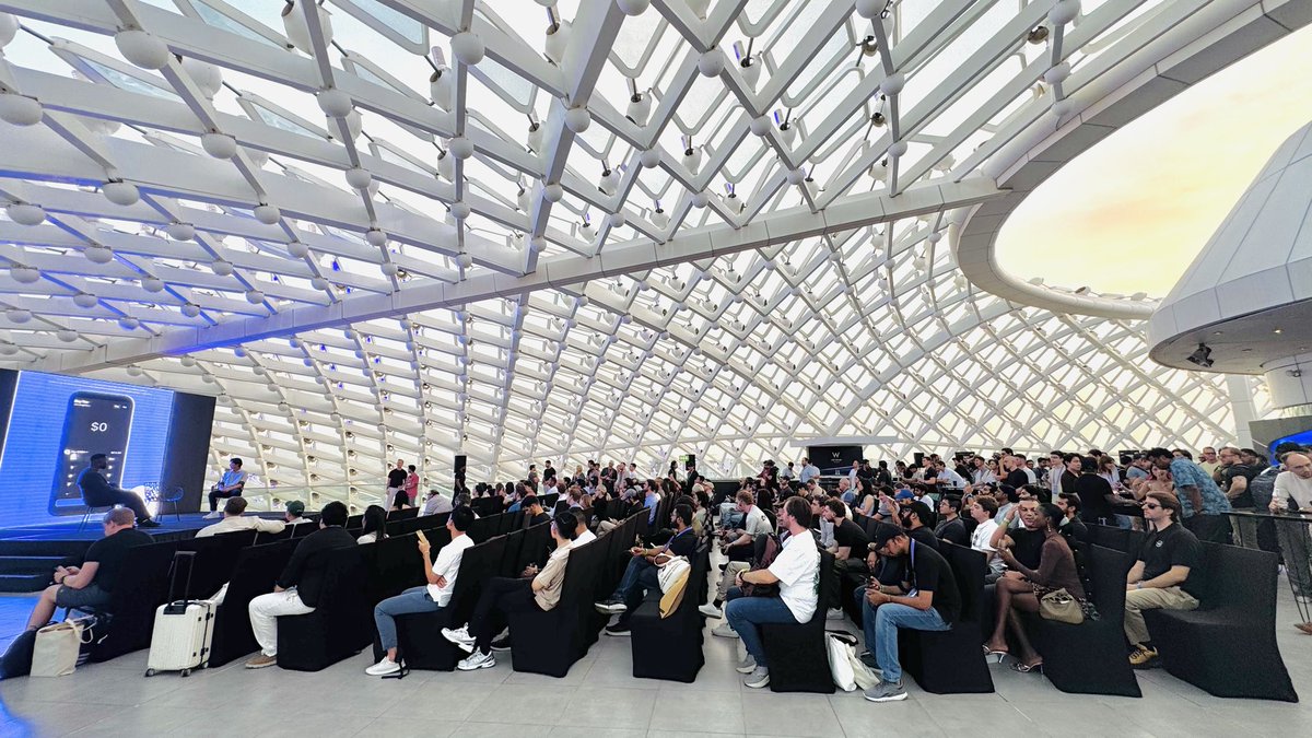 CTOnehour tweet media