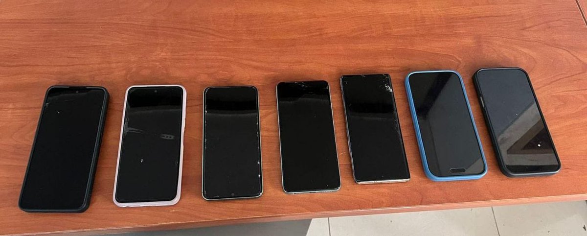 09 secuestradores de Los Lobos aprehendidos en Archidona (Napo).

Los individuos se encuentran involucrados en el secuestro extorsivo de una persona y amedrentar a sus familiares con mensajes y videos de amenazas. En este hecho se encuentran involucrados dos taxistas y de los