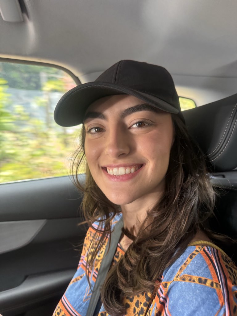 oporrafodane's tweet photo. o tanto que eu amo essa menina não está escrito. https://t.co/fPs6yB742e