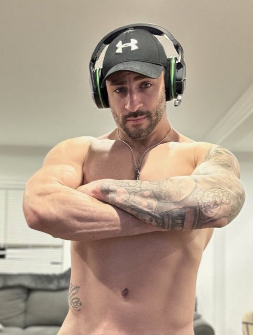 Squirrel_Dad tweet media