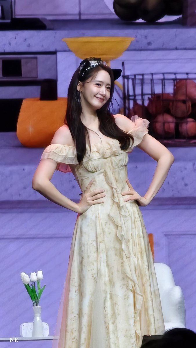 monkey_junior's tweet image. ช่วง phototime
#YOONA_BonAppetitYourMajestyinBKK