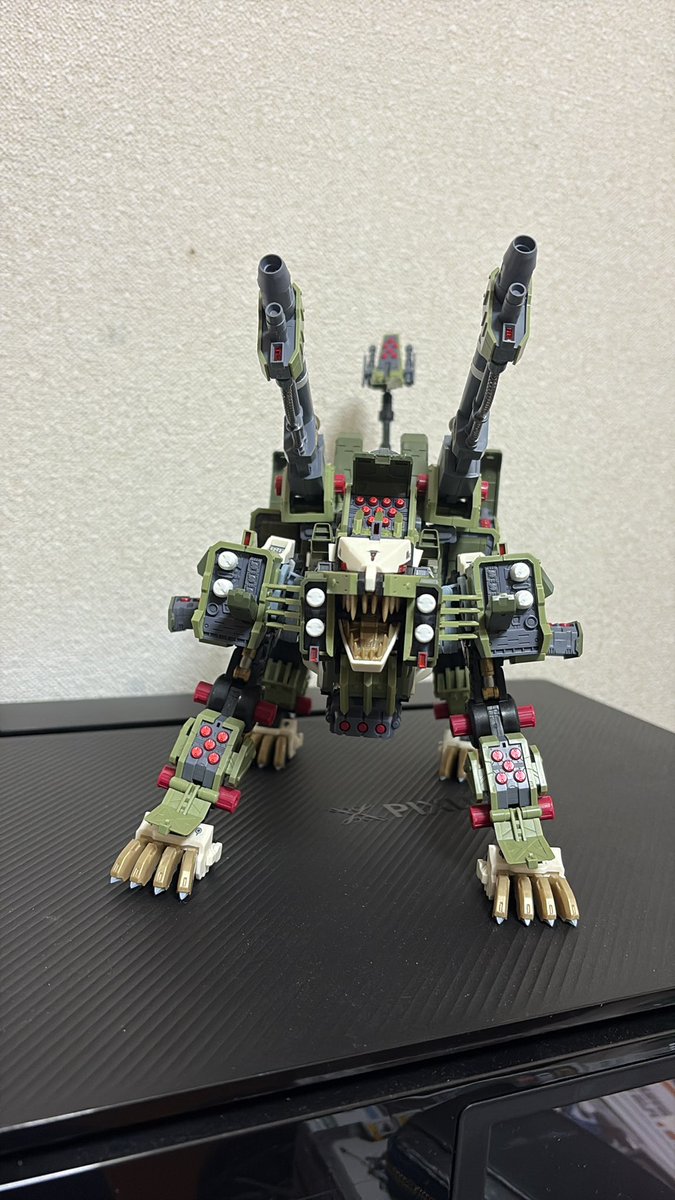 yasu_h56's tweet image. ライガーゼロパンツァー
完成しました✨✨✨
素組みで部分塗装だけなんですが、かっこいい😍😍😍
ただ換装は大変です😅
#ZOIDSHMM
#ライガーゼロパンツァー
