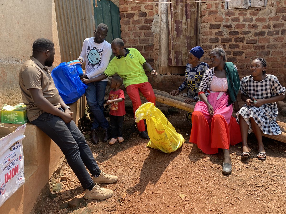 AsiliCaringHand's tweet photo. Small acts of kindness can make a big difference 
At Asili Caring Hand, we believe in standing with communities, sharing hope, and supporting families where it matters most.
https://t.co/fKL2fTZCby

#AsiliCaringHand #CommunitySupport #GivingBack #TogetherWeCare https://t.co/xStYLQ78uu