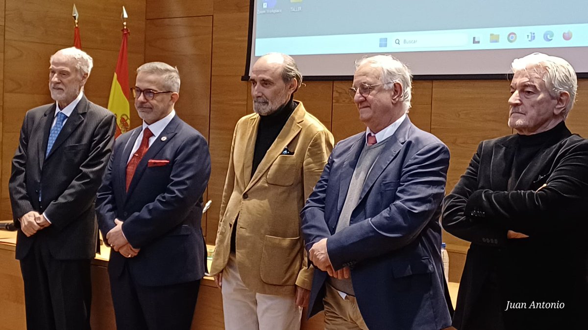 La concejala <a href="/Mariabravamaria/">María García Gómez</a> ha asistido esta mañana a la conferencia 'Atilano Coco, el legado de un hombre justo'.