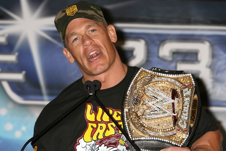 WrestleFeatures's tweet photo. John Cena's 380 day reign with the WWE Title between 2006-2007 is one of the greatest title reigns in WWE history.

Cena was LOCKED IN.

Edge. Orton. HBK. Khali. Umaga. Lashley. 

Every match was hitting. 

#ThankYouCena https://t.co/FxmGA51oIk