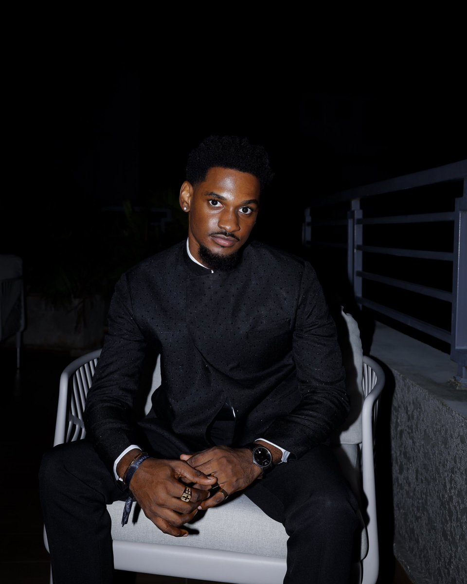 iam_topherJ's tweet image. 