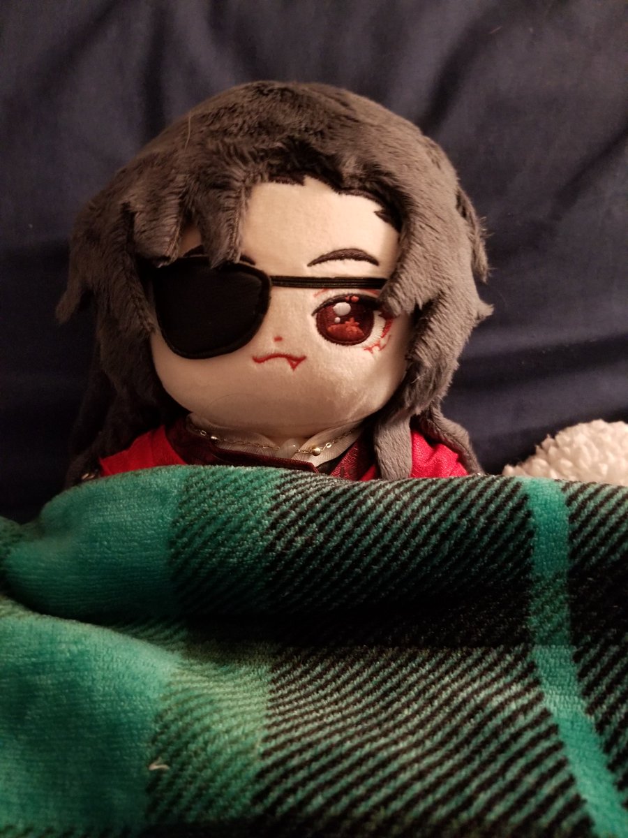 ClixieBee's tweet photo. @whitecladferret My hua cheng is lonely 💔

So he made his own xie lian https://t.co/NyswQpaKI3