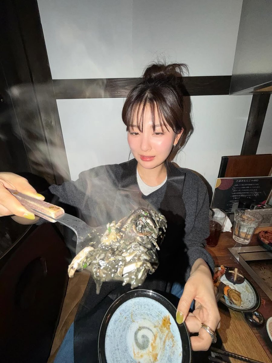 seulgi pics tweet media