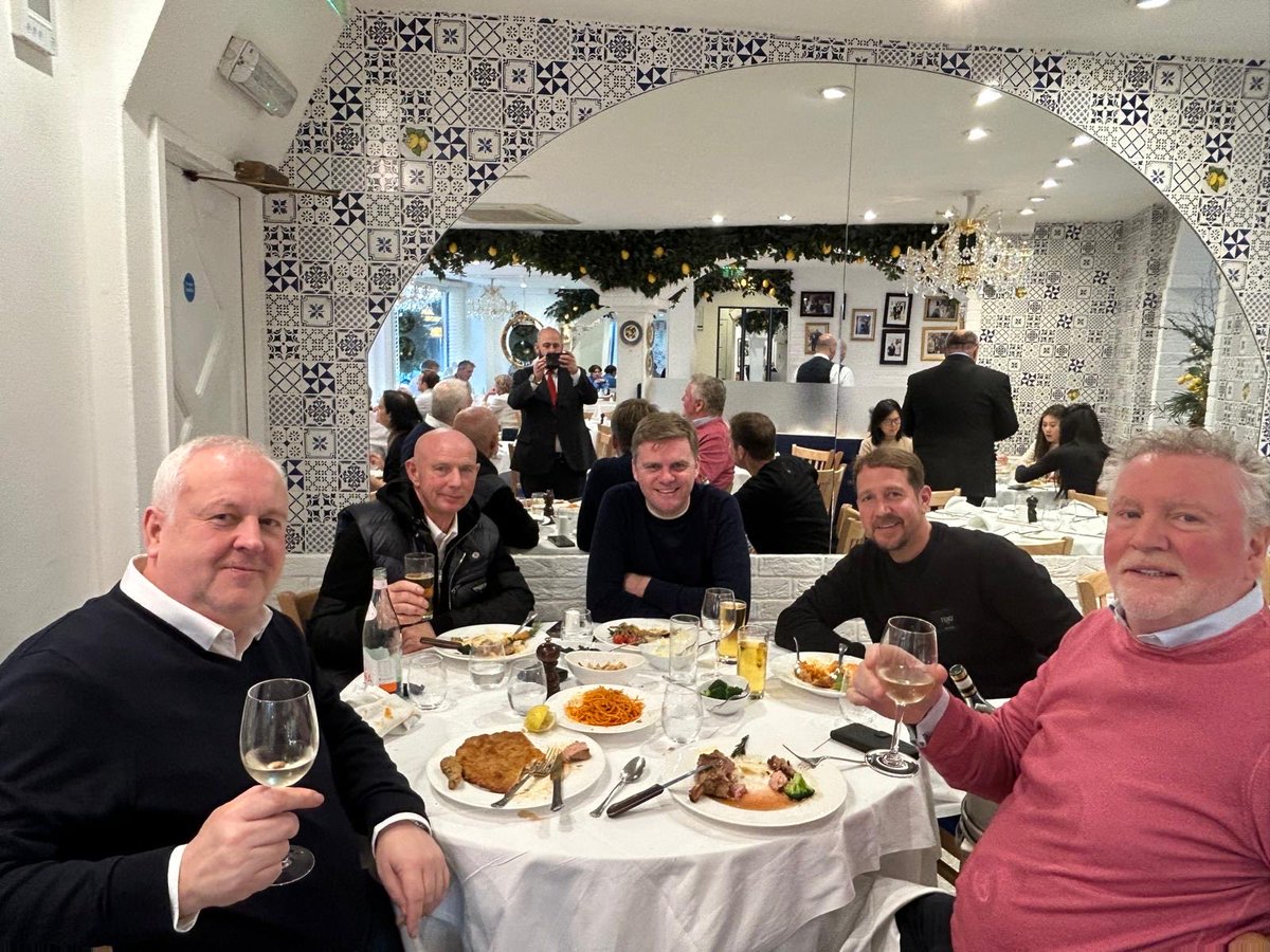 The Toffees Gourmet Club at Scalini’s Knightsbridge. I’ve left JP in charge what could ever go wrong 😬😬