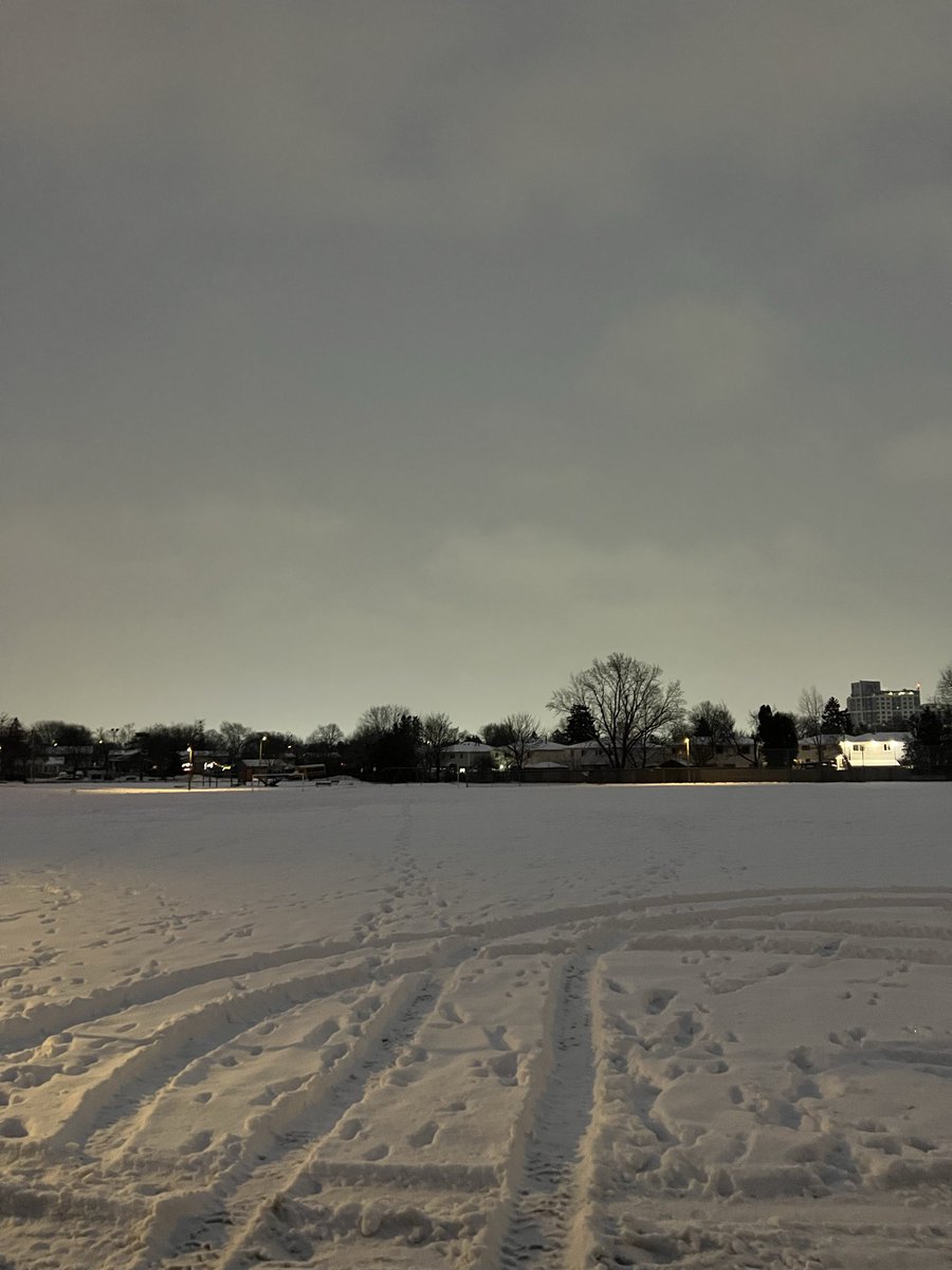 kunrup's tweet image. Let’s go!!! No coffee needed when endorphins pull you out of your bed.
Saturday morning ritual done with easy 10K. Snow started at mid run!
#brampton #stayactive #staymotivated #positivity #runforhealth #runforfun #etobicokecreektrail #everydayrunner #activelifestyle #winterrun