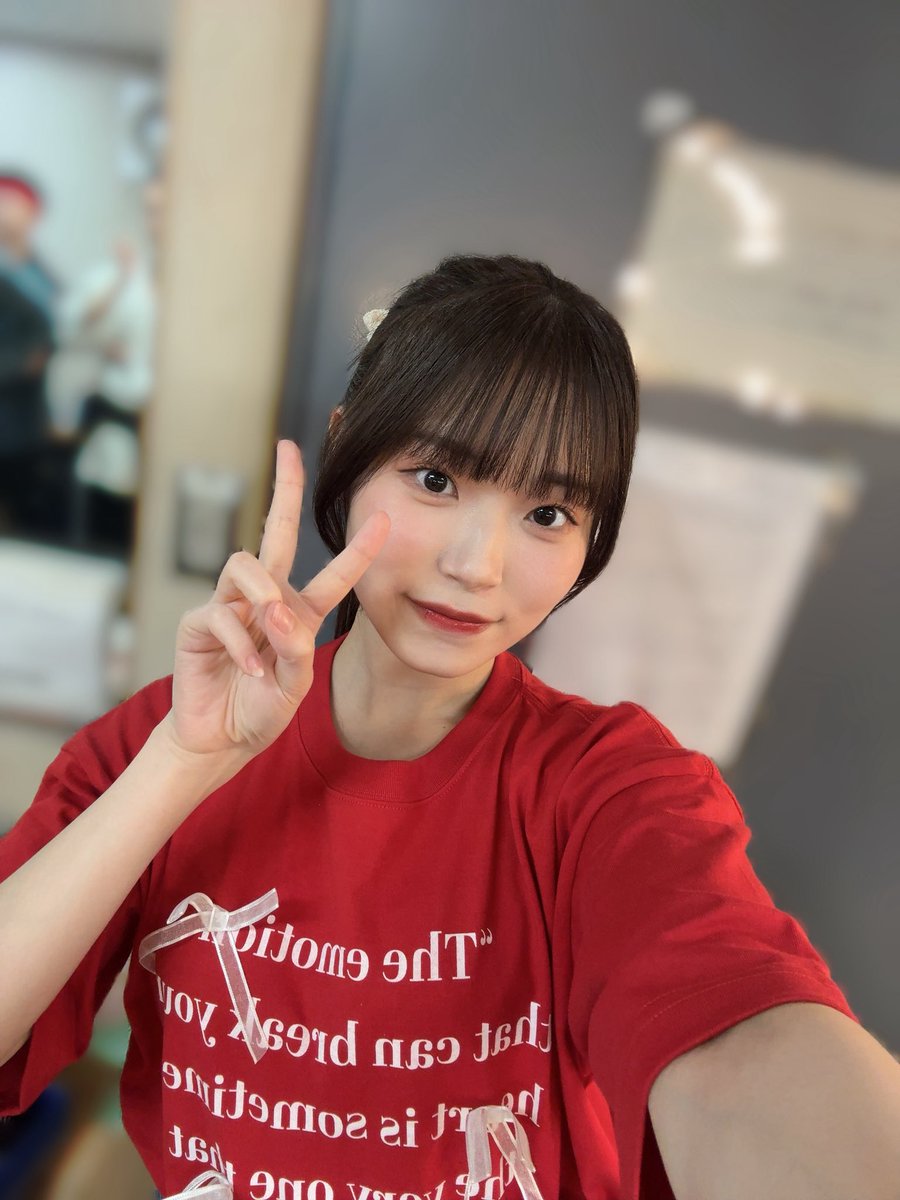 misa_akaba's tweet photo. 2日目‼️
ありがとうございましたー！
2日目って凄く不思議な感じね！！
でも今日もとても楽しかったです！
あしたはもーっと楽しくなるよね🐹ﾍｹｯ
ということで明日は千秋楽です🥹
あっという間だ！！楽しむわよ

お花くれた方、チェキ買ってくれた方もありがとう🥲みんなが元気で生きてて嬉しい😌🫶🏻 https://t.co/ewO9yNLdnK