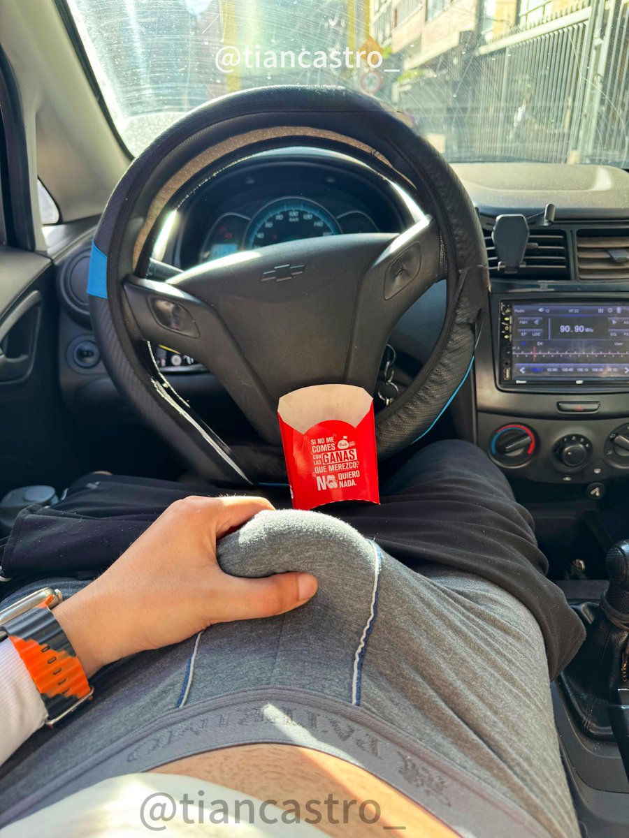 Tian Castro (UberMorbo) 🇨🇴 tweet media