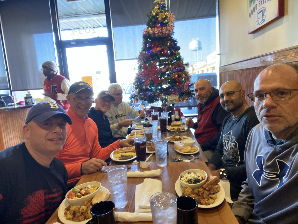 AaronGamecocks's tweet image. 7 @SSpackle started at radius and maneuvered down main for a menagerie of routes. Two crossed the 🛤️ to complete an Avian Route.  A perfect 7/7 for breakfast at 🥚 🥚 ⬆️ grill. Enjoy the warmer day and make it great.