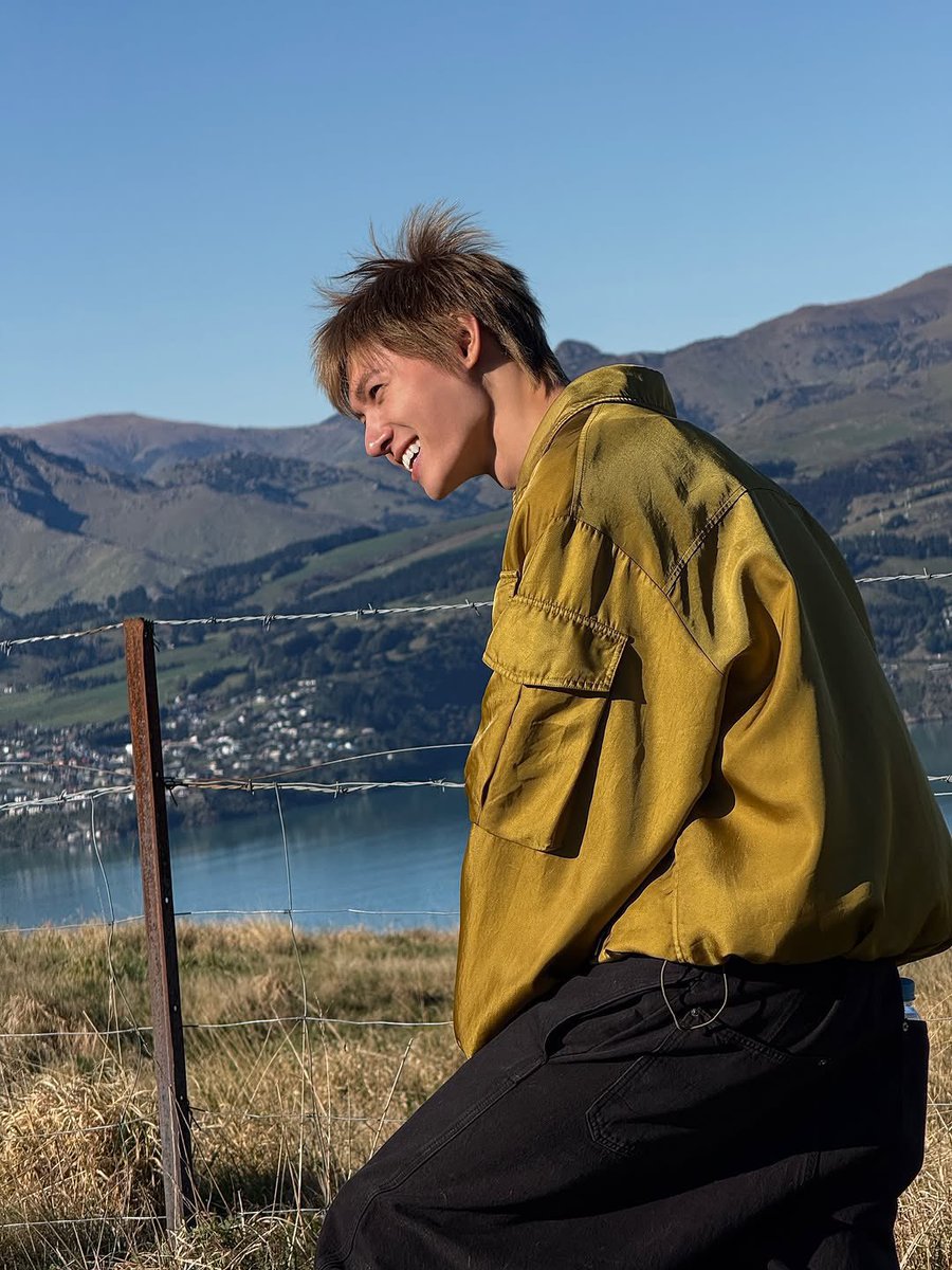 martinupis's tweet image. sun kissed