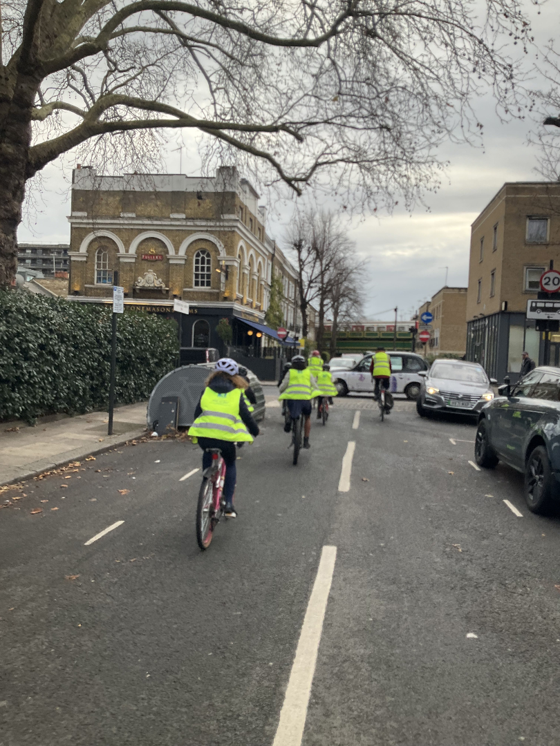 ECFSprimary's tweet image. We’re so grateful to @BikeabilityUK for helping our Year 5 and 6 pupils develop the confidence and knowledge to cycle safely on the roads! 🚲