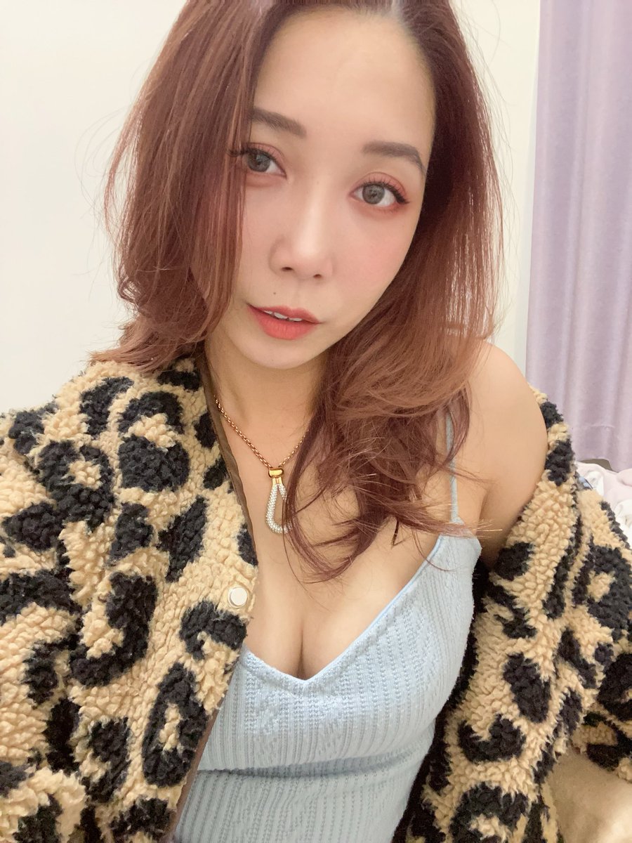 ronda_liberty's tweet photo. 聖誕節快來了
先來除毛
展開一場美好的約會吧😘 https://t.co/DAoktHGLD1