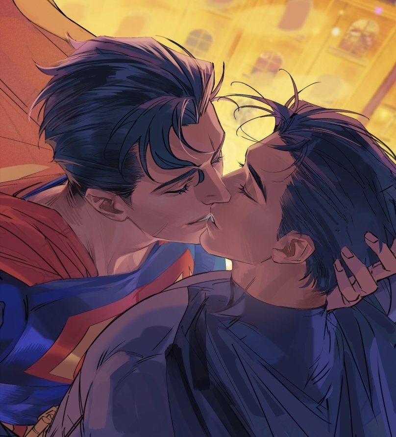 A little sneak peek 👀
#SuperBat