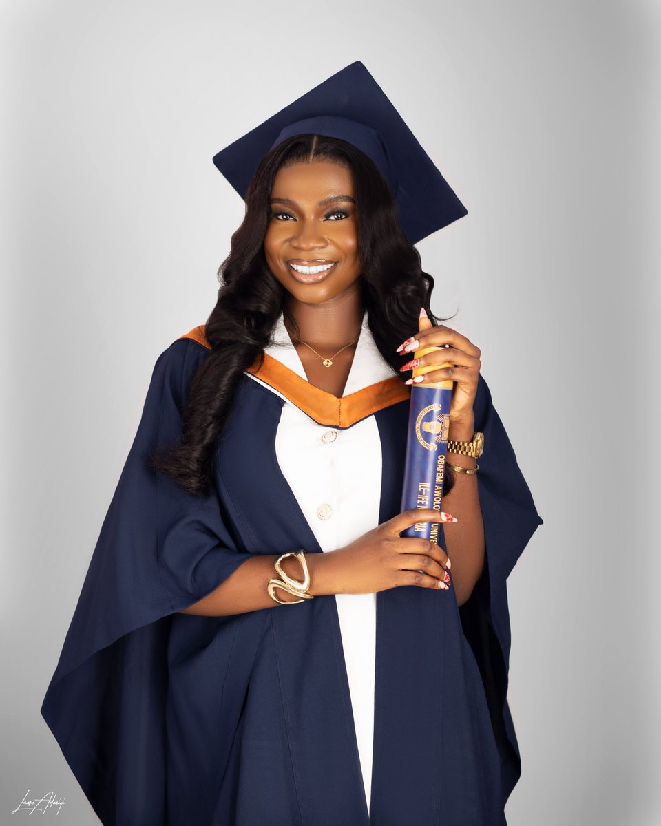 OlamideIgbekele's tweet photo. God Did!!
BS.c Biochemistry and Molecular Biology 🎓✅
#OAU49thConvocation https://t.co/IG2fjrijCK