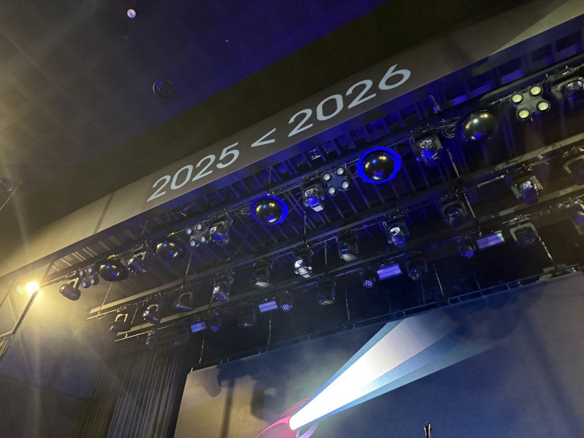 2025<2026