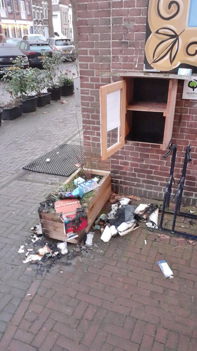 Brandstichting en vernieling bij buurtbieb in Gouda