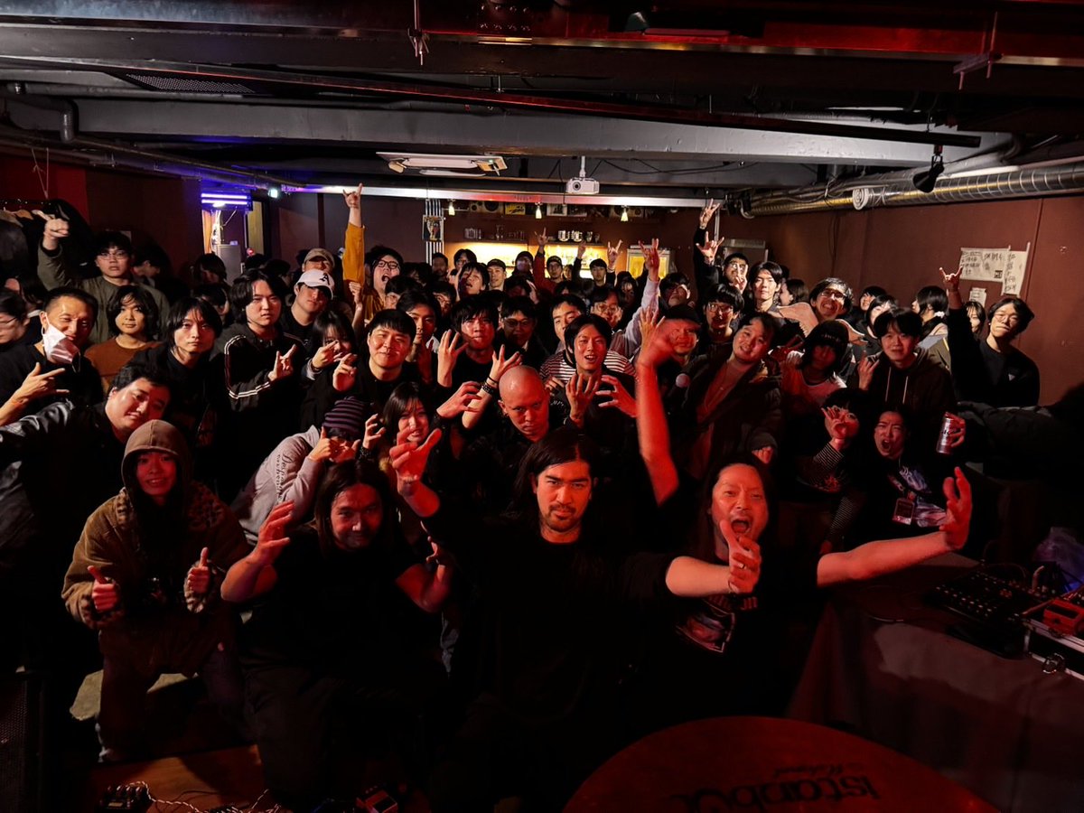 palevicarious's tweet image. 韓国Baby Dollでのライブ大盛況のうちに終了しました！

共演のBaan とオーガナイズしてくれた@funlifecrew に最大限の謝辞を！！！