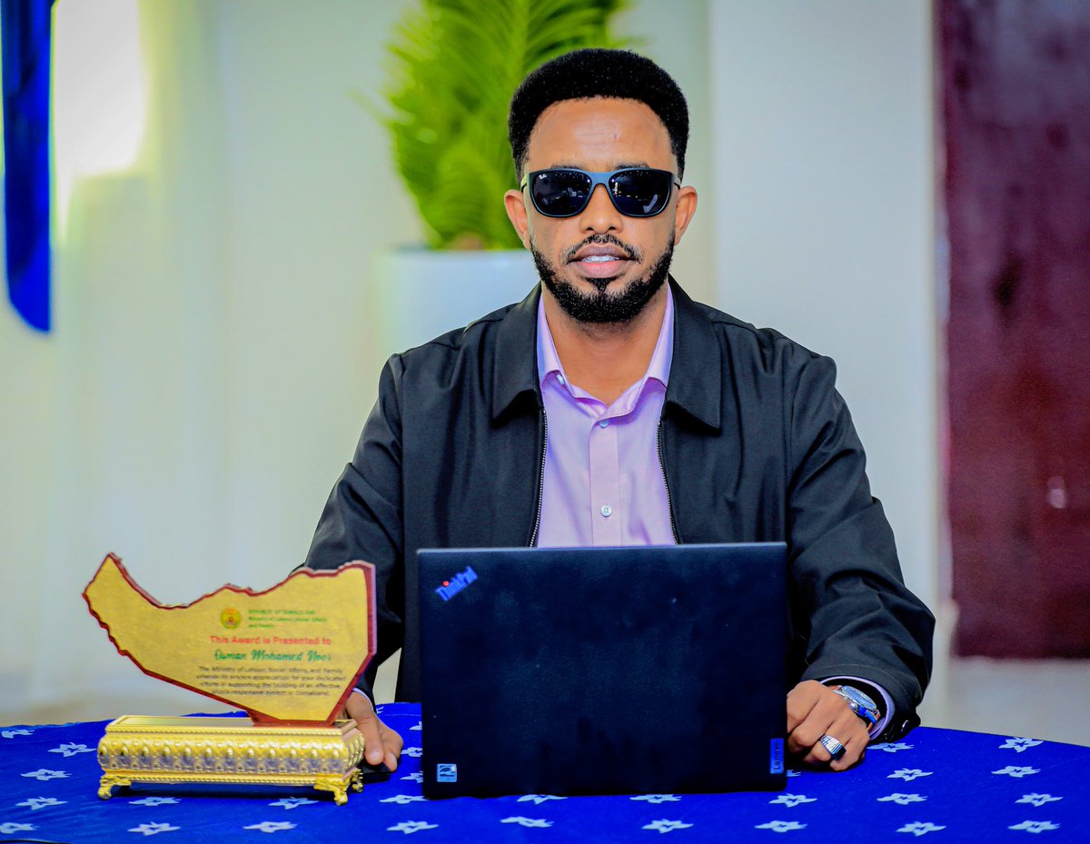 JustQolofey's tweet photo. Thanks to Ministry of Labour, Social Affairs, and Family @slmolsaf for presenting an award of recognition to my dedicated efforts in supporting the bullding of an effective shock responsive system in Somaliland. https://t.co/6h5elIlK8C
