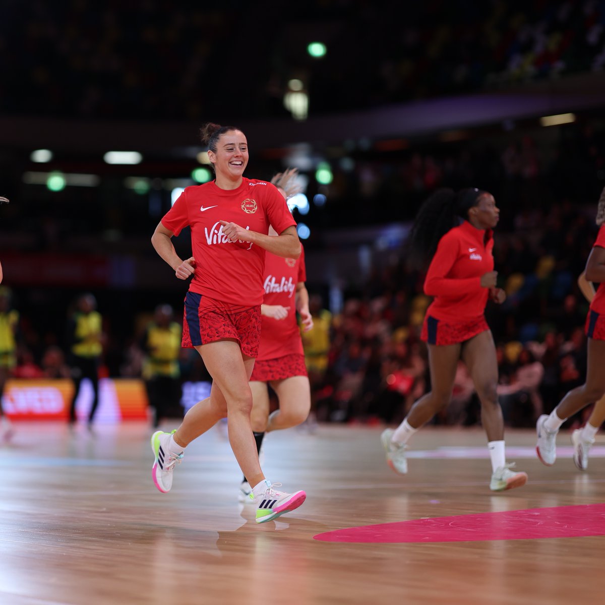 EnglandNetball's tweet image. In the house 🏠

😄 Feeling warm and ready to go.

Tune in for the series opener, as the Vitality Roses take on @NetballJamaica on @BBCTwo and across @BBCSport 📲