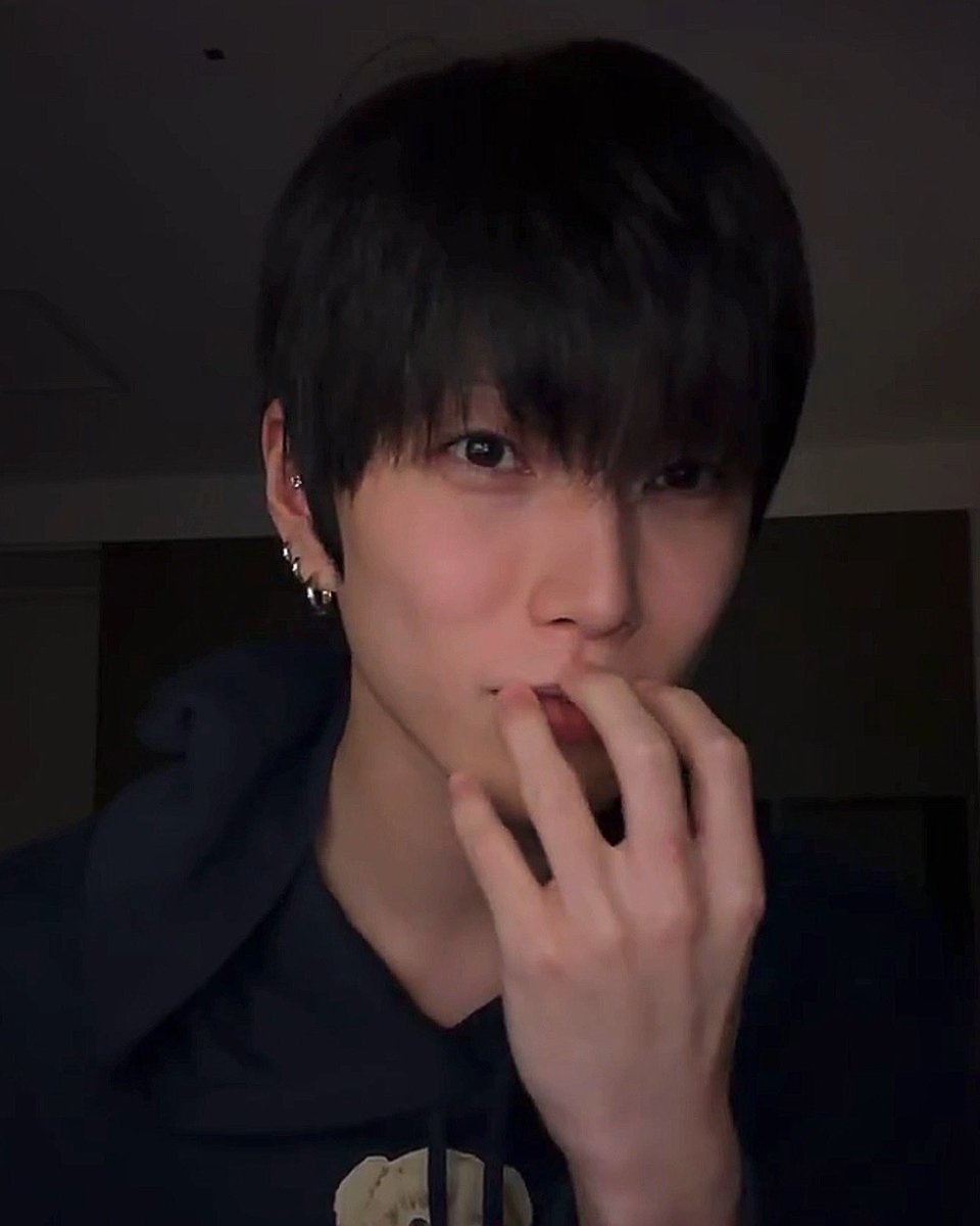 ʙʙᴍ ◡̈ (@hsh_bbm) on Twitter photo 