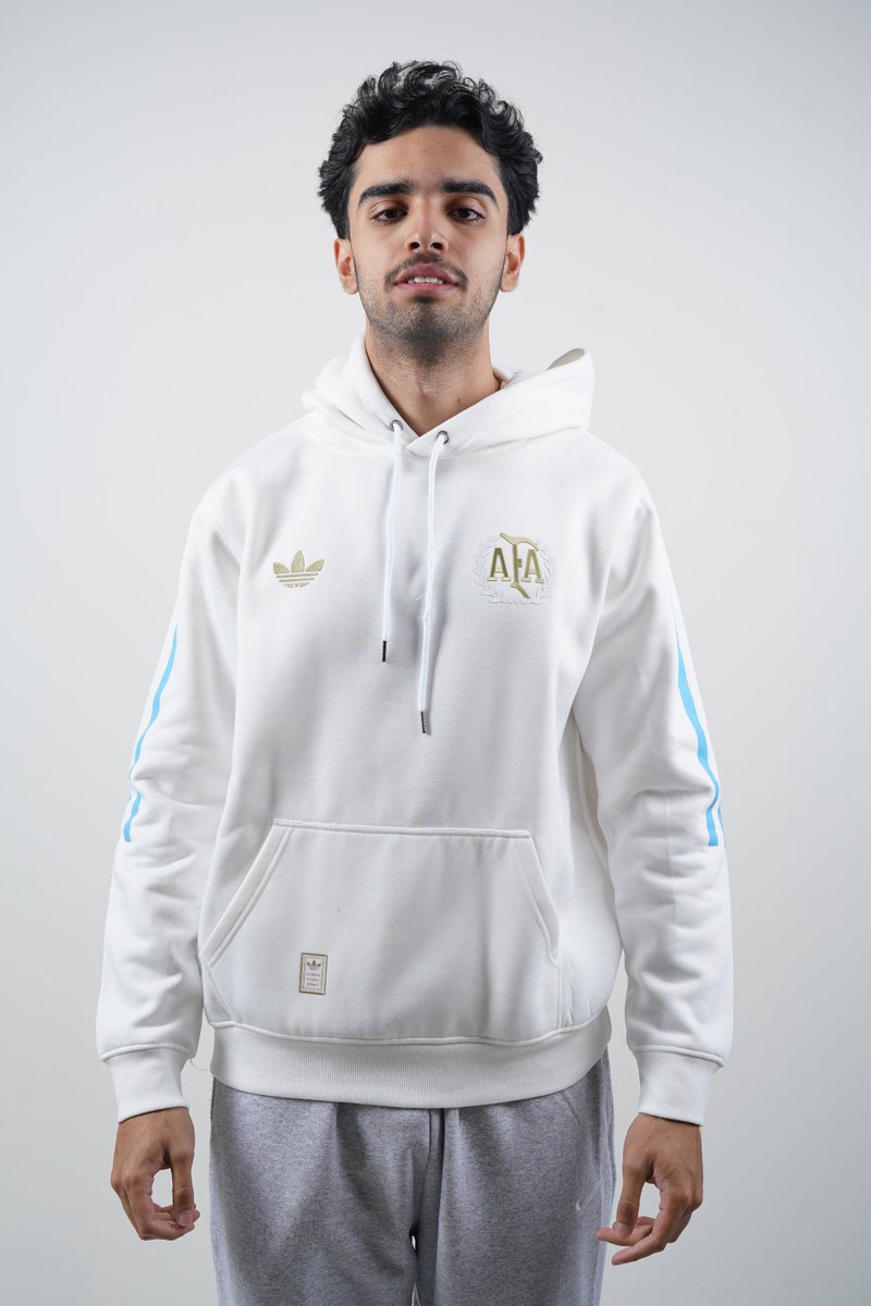 GoalGalaxyStore's tweet photo. جهزوا نفسكم للبرد بهوديات الأرجنتين ، الميلان، ميسي و الشياطين الحمر ✅

الكميات محدودة، لا تفوتك الهودي، الخامة فخمة! 

اطلب الآن 🚚
🔗 https://t.co/MSC2HknhH9 https://t.co/gmHtayab0J