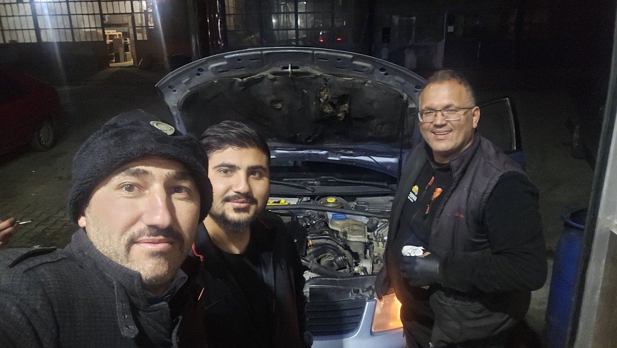TESHOCALAR's tweet photo. Türk Eğitim Sen - Hocalar Üyelerine '%10 Parça, %30 İşçilik" İndirimi!!!
#HAYIRLI #OLSUN!

Dürüstlük, Kalite, Değer, Kadir, Kıymet... Hepsi Bir Arada...

Recep Genç Halil Genç GENÇ OTO BANAZ

#VarolsunTürkEğitimSen🇹🇷
#HocalarTes https://t.co/ay2KIv1WFe
