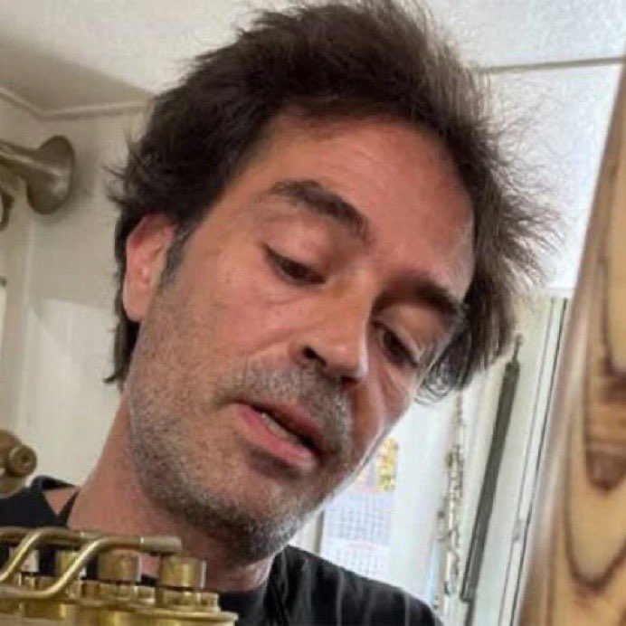NewsLiberdade's tweet photo. 🚨VEJA - Homem recusa pagar multa e opta por cumprir 10 dias de prisão na Suíça após postagem feita no Facebook há 3 anos, na qual disse:

“Se você desenterrar pessoas LGBT+ depois de 200 anos, você só encontrará homens e mulheres, com base em seus esqueletos. Todo o resto é doença mental promovida pela cartilha escolar."