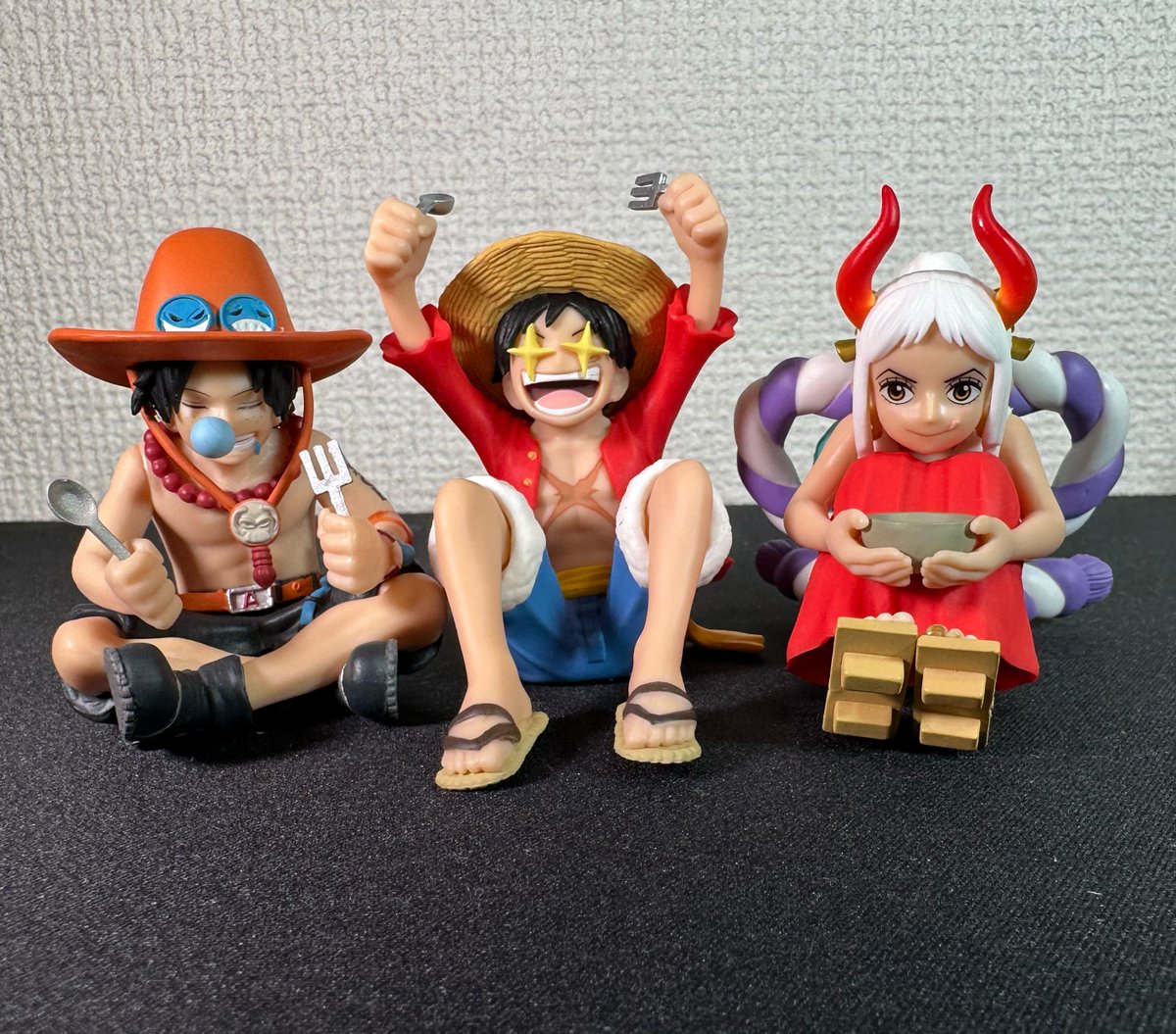 そういや、先月、ガチャガチャ「ONE PIECE まちぼうけ」をやってきまし