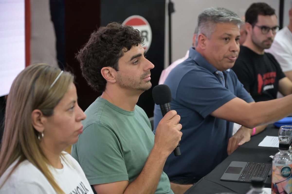ucrmendoza's tweet image. En nuestro Congreso Ordinario, rendimos cuentas de los balances de gestión a nuestros afiliados🇵🇱

Las organizaciones partidarias, nuestros intendentes y legisladores compartieron el trabajo realizado, reafirmando un radicalismo con transparencia, compromiso y vocación de gestión